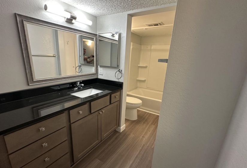 1727 RIDGE OAK PL, Memphis, Tennessee 38120, 2 Bedroom Bedrooms, 5 Room Rooms,1.1 BathroomBathrooms,Residential,For Sale,RIDGE OAK,0,10228649