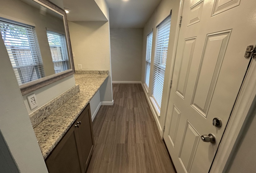 1727 RIDGE OAK PL, Memphis, Tennessee 38120, 2 Bedroom Bedrooms, 5 Room Rooms,1.1 BathroomBathrooms,Residential,For Sale,RIDGE OAK,0,10228649