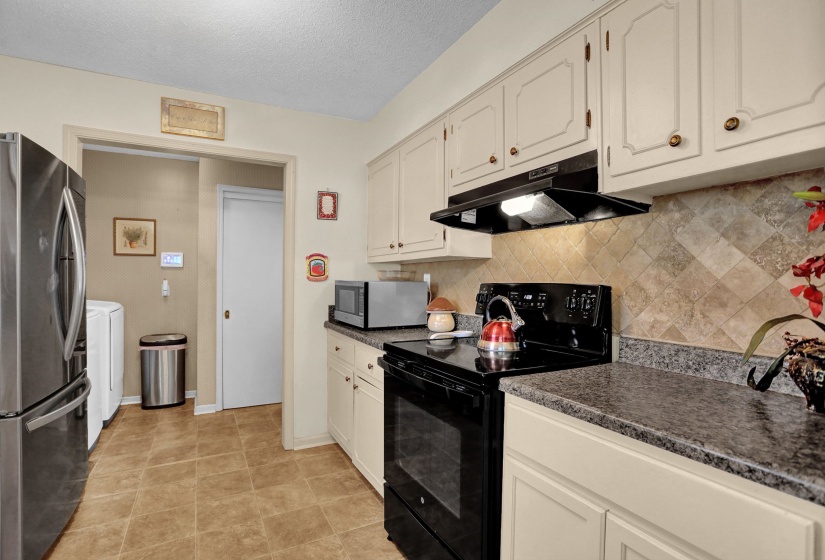 4570 CRAIGMONT DR, Memphis, Tennessee 38128, 4 Bedroom Bedrooms, 6 Room Rooms,2 BathroomBathrooms,Residential,For Sale,CRAIGMONT,0,10228650