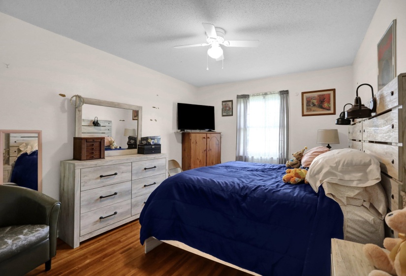4570 CRAIGMONT DR, Memphis, Tennessee 38128, 4 Bedroom Bedrooms, 6 Room Rooms,2 BathroomBathrooms,Residential,For Sale,CRAIGMONT,0,10228650