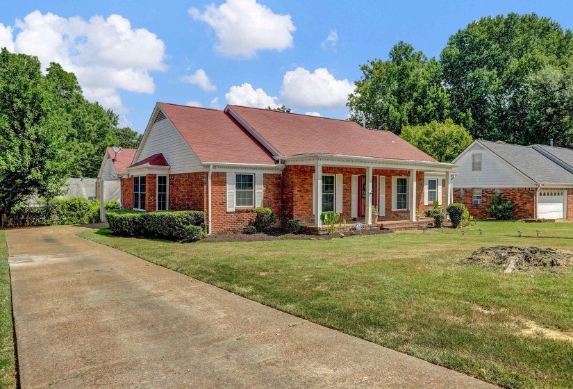 4570 CRAIGMONT DR, Memphis, Tennessee 38128, 4 Bedroom Bedrooms, 6 Room Rooms,2 BathroomBathrooms,Residential,For Sale,CRAIGMONT,0,10228650