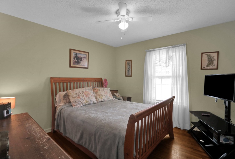 4570 CRAIGMONT DR, Memphis, Tennessee 38128, 4 Bedroom Bedrooms, 6 Room Rooms,2 BathroomBathrooms,Residential,For Sale,CRAIGMONT,0,10228650