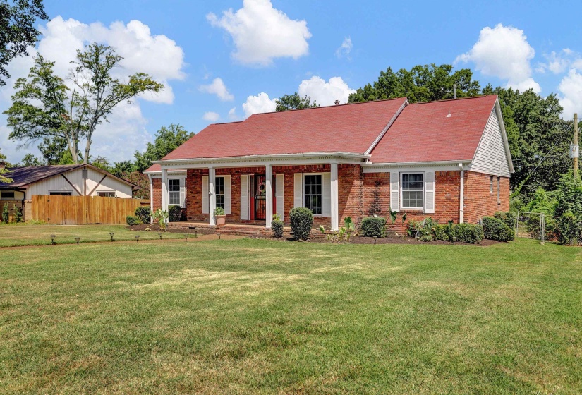 4570 CRAIGMONT DR, Memphis, Tennessee 38128, 4 Bedroom Bedrooms, 6 Room Rooms,2 BathroomBathrooms,Residential,For Sale,CRAIGMONT,0,10228650