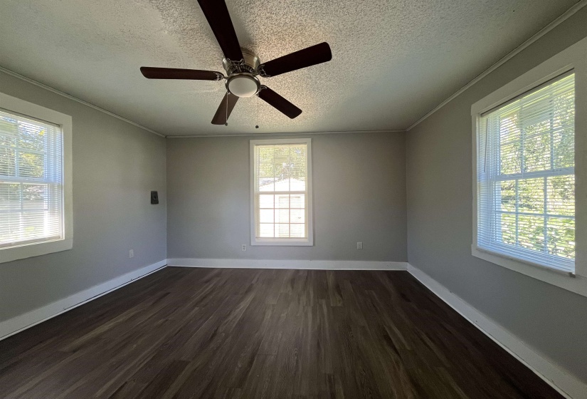 2868 CHOCTAW AVE, Memphis, Tennessee 38114, 1 Bedroom Bedrooms, 5 Room Rooms,1 BathroomBathrooms,Residential,For Sale,CHOCTAW,0,10228652