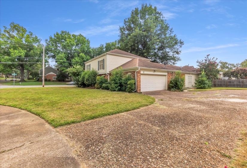 6830 MONAN CV, Memphis, Tennessee 38119, 4 Bedroom Bedrooms, 9 Room Rooms,2.1 BathroomBathrooms,Residential,For Sale,MONAN,0,10228657