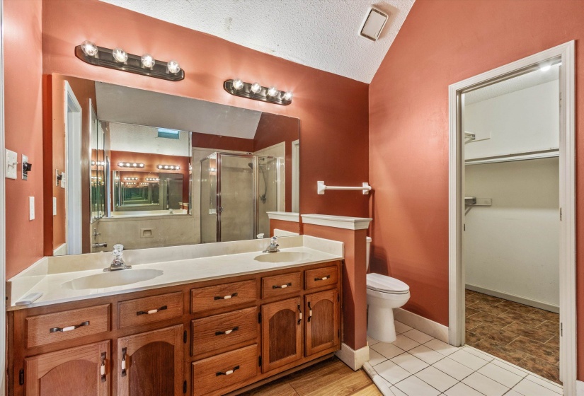 7009 ROCKY CREEK DR, Memphis, Tennessee 38125, 3 Bedroom Bedrooms, 6 Room Rooms,2 BathroomBathrooms,Residential,For Sale,ROCKY CREEK,0,10223349