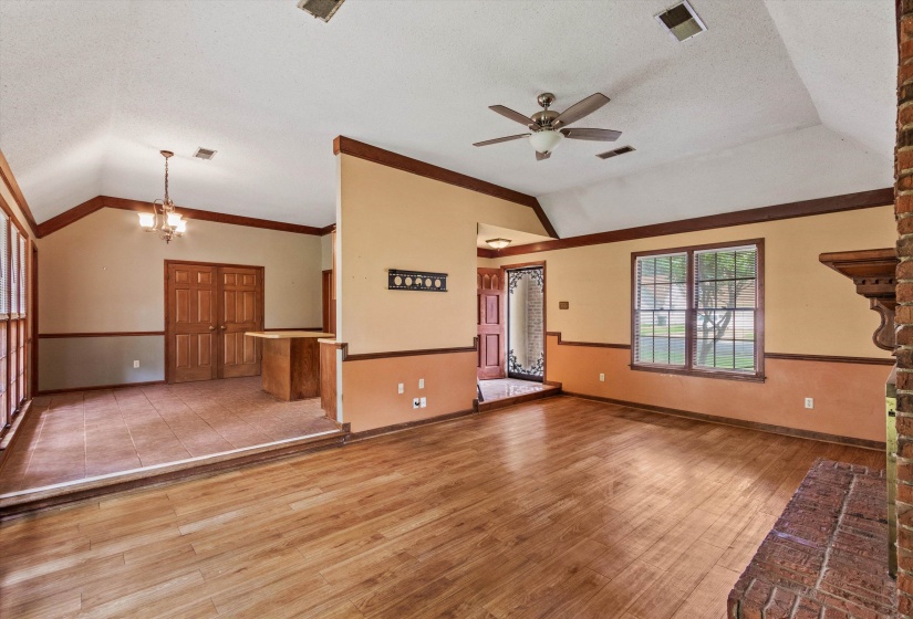 7009 ROCKY CREEK DR, Memphis, Tennessee 38125, 3 Bedroom Bedrooms, 6 Room Rooms,2 BathroomBathrooms,Residential,For Sale,ROCKY CREEK,0,10223349