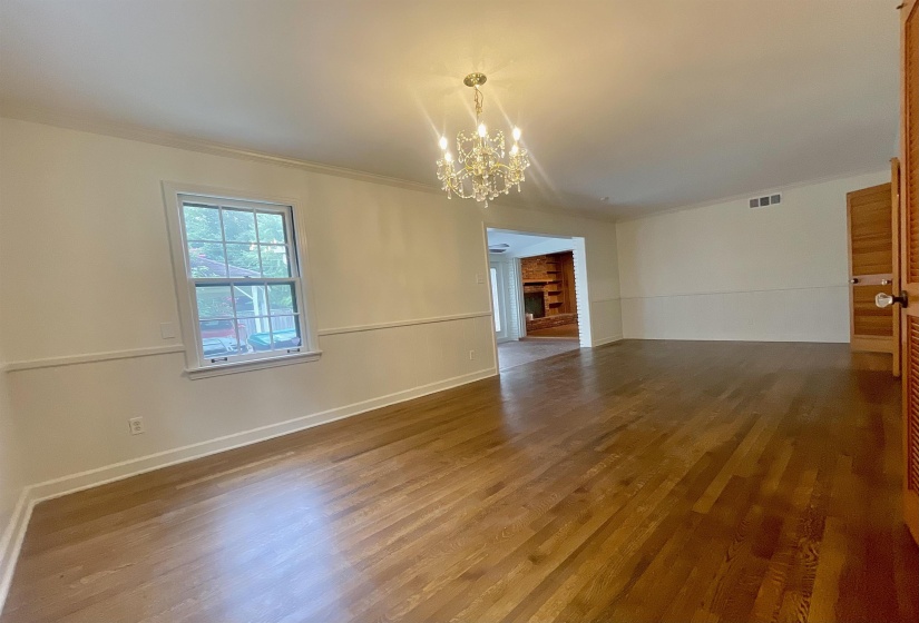 1055 WOODVIEW DR, Memphis, Tennessee 38117, 3 Bedroom Bedrooms, 7 Room Rooms,2 BathroomBathrooms,Residential,For Sale,WOODVIEW,0,10226007