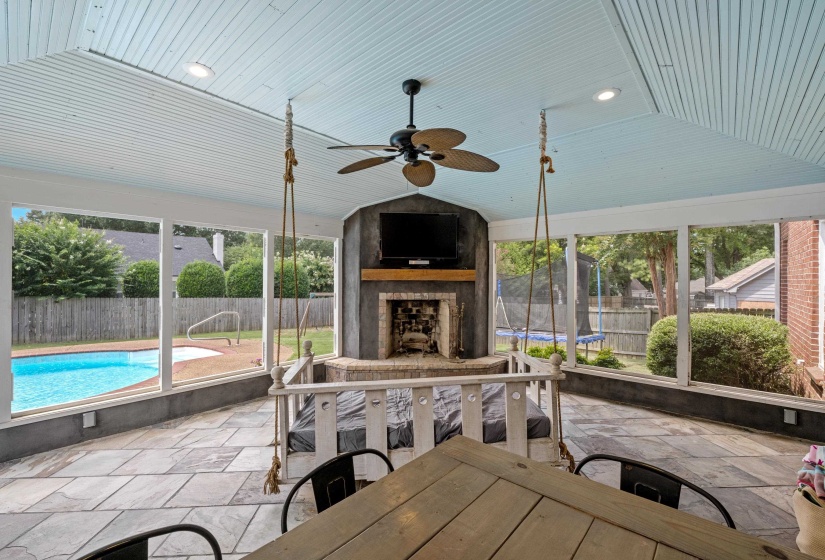947 VALLEYVIEW LN, Collierville, Tennessee 38017, 5 Bedroom Bedrooms, 11 Room Rooms,3.1 BathroomBathrooms,Residential,For Sale,VALLEYVIEW,0,10228671