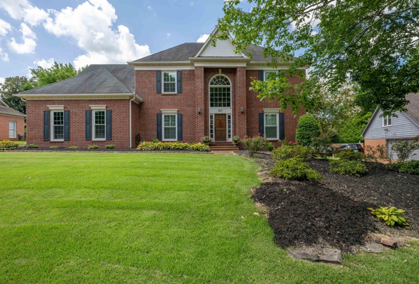947 VALLEYVIEW LN, Collierville, Tennessee 38017, 5 Bedroom Bedrooms, 11 Room Rooms,3.1 BathroomBathrooms,Residential,For Sale,VALLEYVIEW,0,10228671