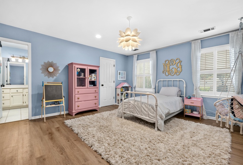 947 VALLEYVIEW LN, Collierville, Tennessee 38017, 5 Bedroom Bedrooms, 11 Room Rooms,3.1 BathroomBathrooms,Residential,For Sale,VALLEYVIEW,0,10228671