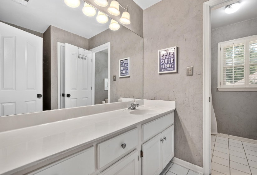 947 VALLEYVIEW LN, Collierville, Tennessee 38017, 5 Bedroom Bedrooms, 11 Room Rooms,3.1 BathroomBathrooms,Residential,For Sale,VALLEYVIEW,0,10228671