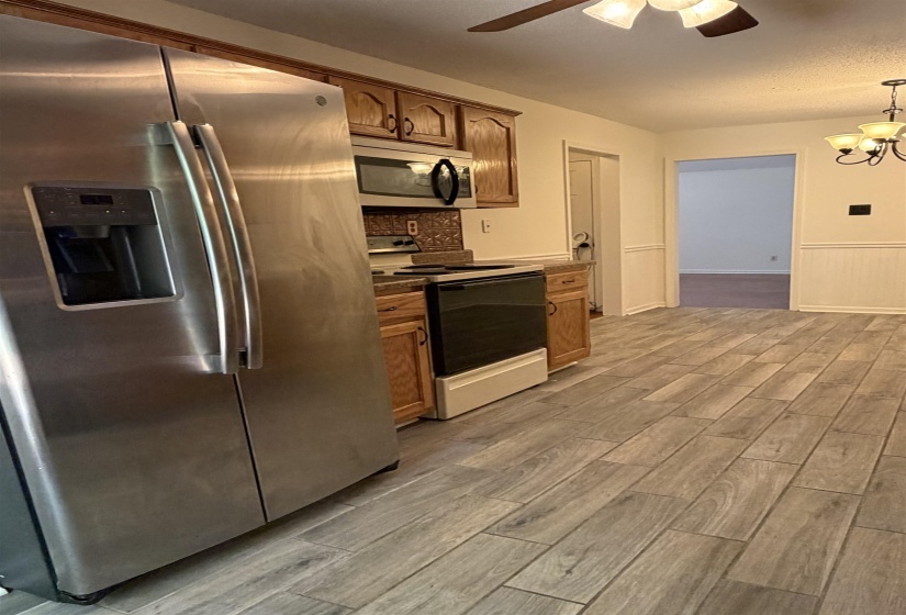 8362 CREEK FRONT DR, Memphis, Tennessee 38016, 2 Bedroom Bedrooms, 5 Room Rooms,2 BathroomBathrooms,Residential,For Sale,CREEK FRONT,0,10228673