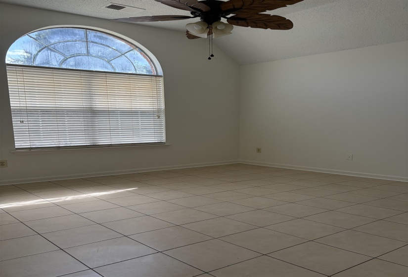 8362 CREEK FRONT DR, Memphis, Tennessee 38016, 2 Bedroom Bedrooms, 5 Room Rooms,2 BathroomBathrooms,Residential,For Sale,CREEK FRONT,0,10228673