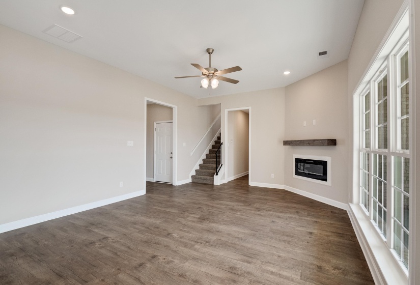 165 HUGHETTA ST, Oakland, Tennessee 38060, 5 Bedroom Bedrooms, 11 Room Rooms,3 BathroomBathrooms,Residential,For Sale,HUGHETTA,0,10228681