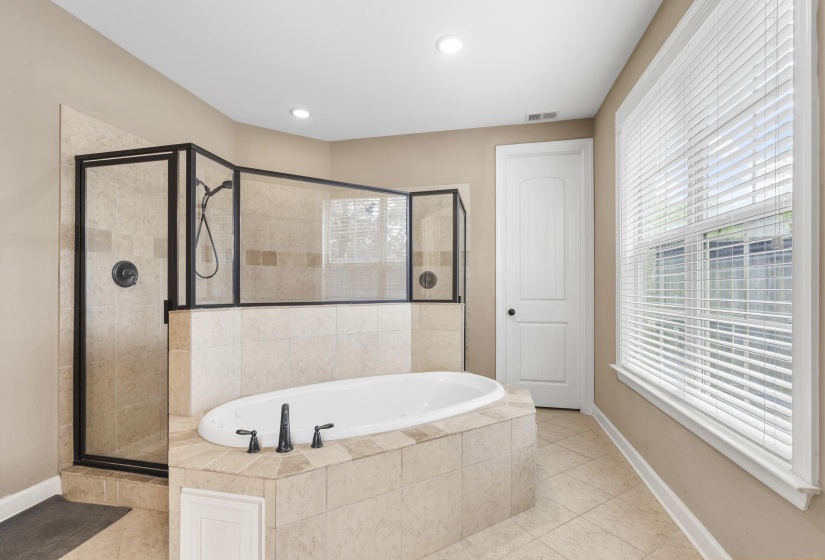 5191 PRAIRIE SKY DR, Lakeland, Tennessee 38002, 4 Bedroom Bedrooms, 2 Room Rooms,3 BathroomBathrooms,Residential,For Sale,PRAIRIE SKY,0,10228682