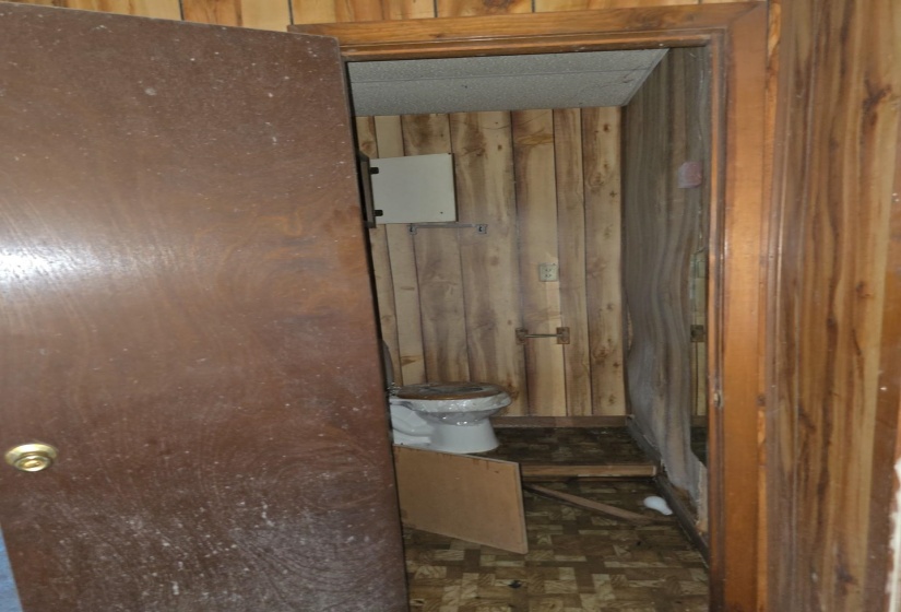 5646 RAMER SELMER RD, Selmer, Tennessee 38375, 3 Bedroom Bedrooms, 9 Room Rooms,2.1 BathroomBathrooms,Residential,For Sale,RAMER SELMER,0,10228684