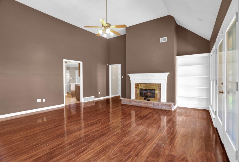 2004 MYRON CV, Memphis, Tennessee 38016, 3 Bedroom Bedrooms, 7 Room Rooms,2 BathroomBathrooms,Residential,For Sale,MYRON,0,10228689