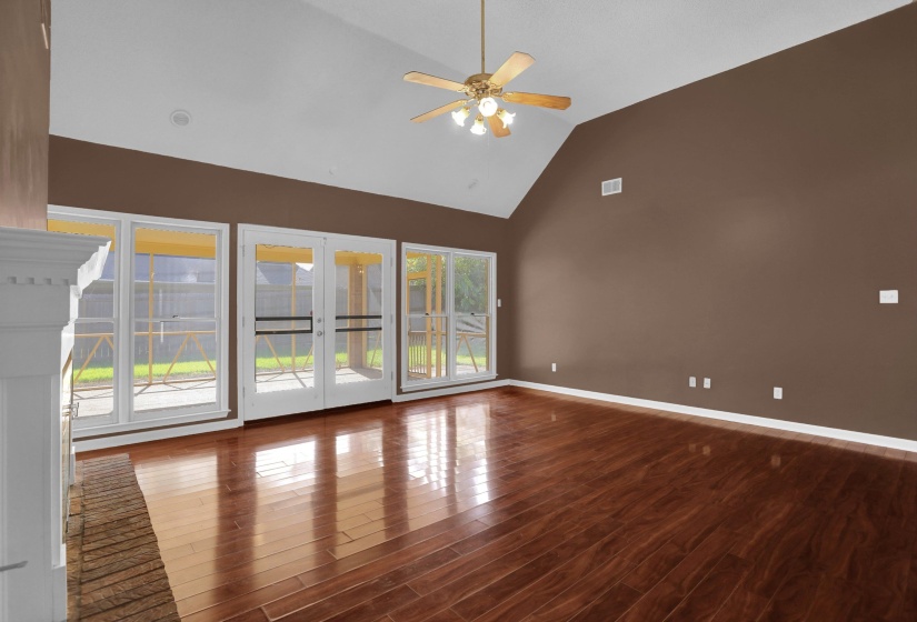 2004 MYRON CV, Memphis, Tennessee 38016, 3 Bedroom Bedrooms, 7 Room Rooms,2 BathroomBathrooms,Residential,For Sale,MYRON,0,10228689