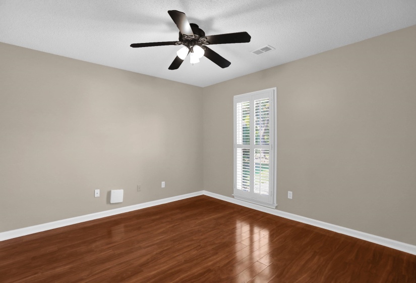 2004 MYRON CV, Memphis, Tennessee 38016, 3 Bedroom Bedrooms, 7 Room Rooms,2 BathroomBathrooms,Residential,For Sale,MYRON,0,10228689