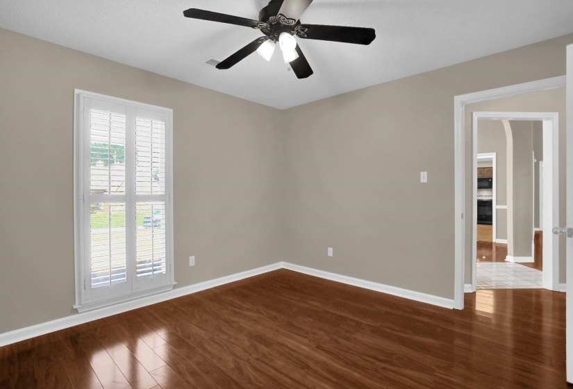 2004 MYRON CV, Memphis, Tennessee 38016, 3 Bedroom Bedrooms, 7 Room Rooms,2 BathroomBathrooms,Residential,For Sale,MYRON,0,10228689