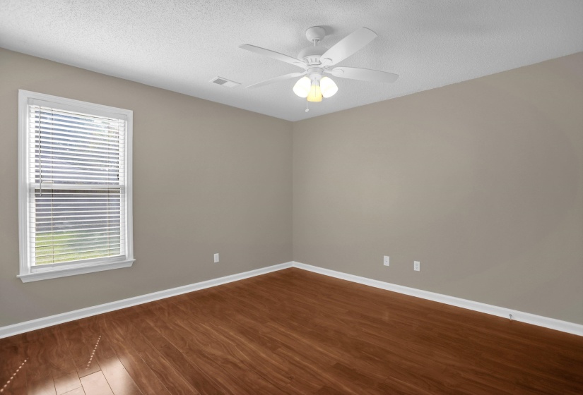 2004 MYRON CV, Memphis, Tennessee 38016, 3 Bedroom Bedrooms, 7 Room Rooms,2 BathroomBathrooms,Residential,For Sale,MYRON,0,10228689