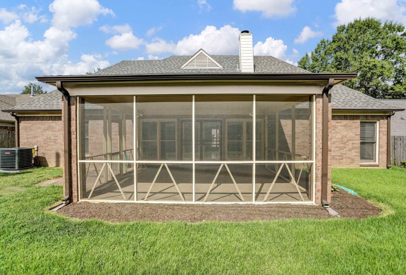 2004 MYRON CV, Memphis, Tennessee 38016, 3 Bedroom Bedrooms, 7 Room Rooms,2 BathroomBathrooms,Residential,For Sale,MYRON,0,10228689