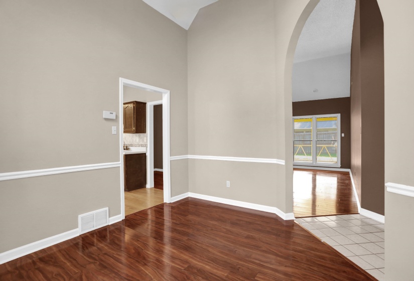 2004 MYRON CV, Memphis, Tennessee 38016, 3 Bedroom Bedrooms, 7 Room Rooms,2 BathroomBathrooms,Residential,For Sale,MYRON,0,10228689