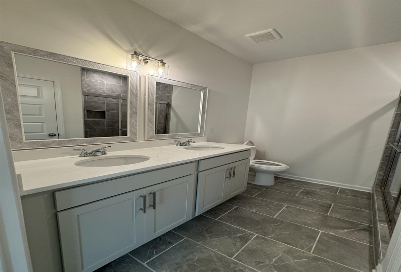 12370 MAIN ST, Somerville, Tennessee 38068, 2 Bedroom Bedrooms, 6 Room Rooms,2 BathroomBathrooms,Residential,For Sale,MAIN,0,10228692