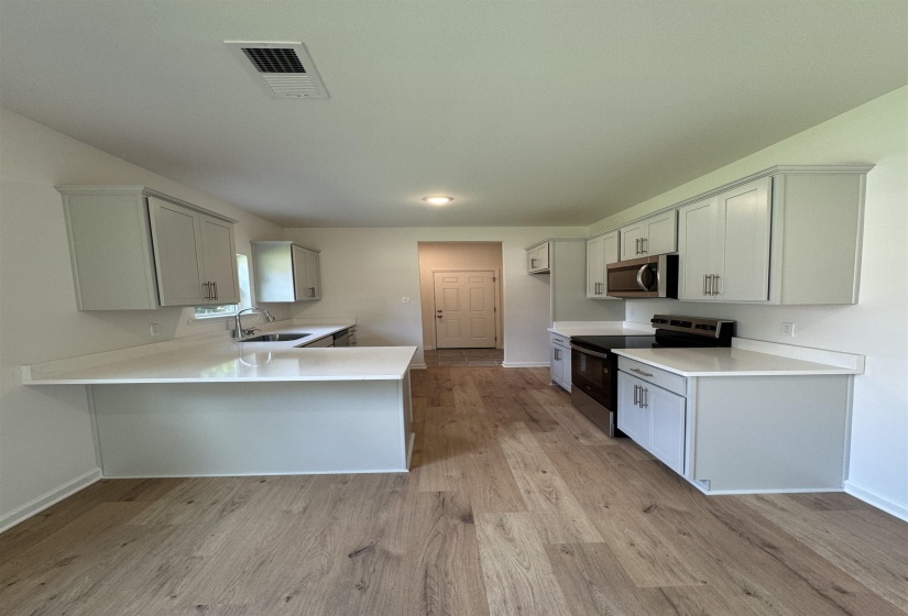12370 MAIN ST, Somerville, Tennessee 38068, 2 Bedroom Bedrooms, 6 Room Rooms,2 BathroomBathrooms,Residential,For Sale,MAIN,0,10228692
