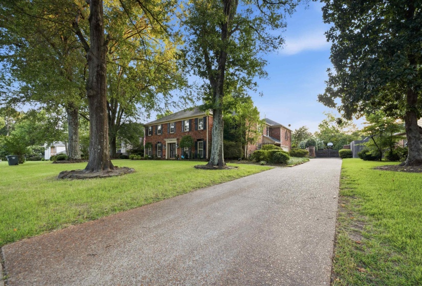 2249 KIRBY PKY, Memphis, Tennessee 38119, 4 Bedroom Bedrooms, 10 Room Rooms,4.1 BathroomBathrooms,Residential,For Sale,KIRBY,0,10228693