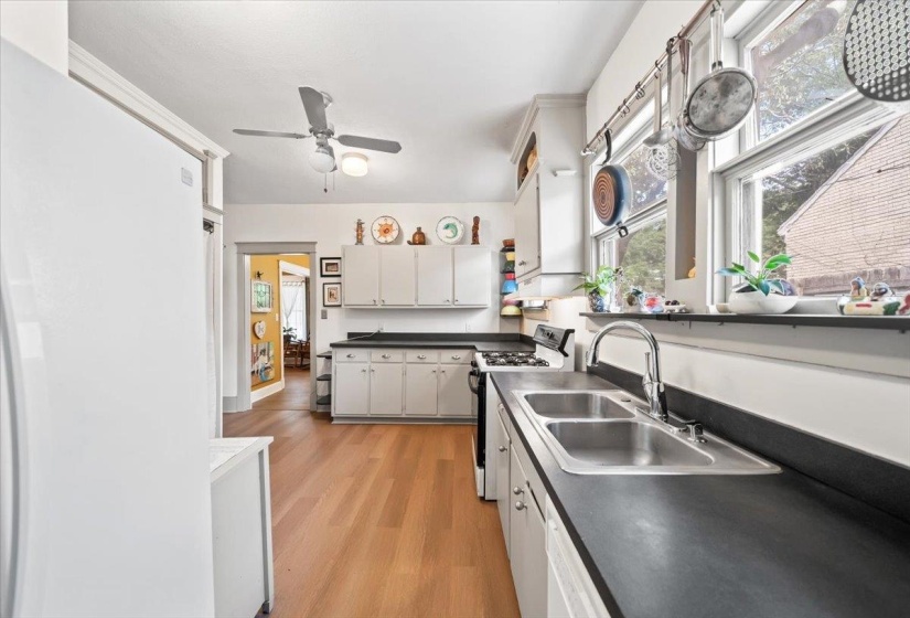 130 GREER ST, Memphis, Tennessee 38111, 3 Bedroom Bedrooms, 7 Room Rooms,1.1 BathroomBathrooms,Residential,For Sale,GREER,0,10228696