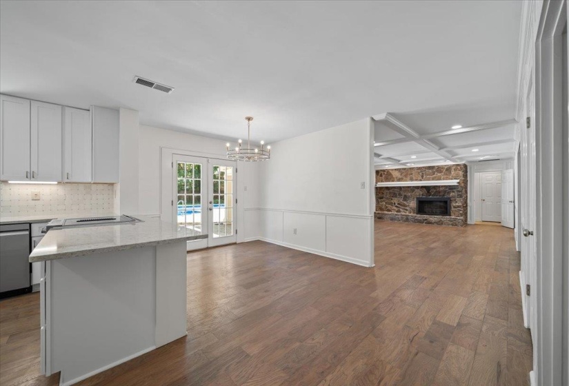 1290 PEBBLE CREEK LN, Memphis, Tennessee 38120, 4 Bedroom Bedrooms, 9 Room Rooms,3 BathroomBathrooms,Residential,For Sale,PEBBLE CREEK,0,10228697