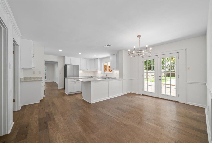 1290 PEBBLE CREEK LN, Memphis, Tennessee 38120, 4 Bedroom Bedrooms, 9 Room Rooms,3 BathroomBathrooms,Residential,For Sale,PEBBLE CREEK,0,10228697