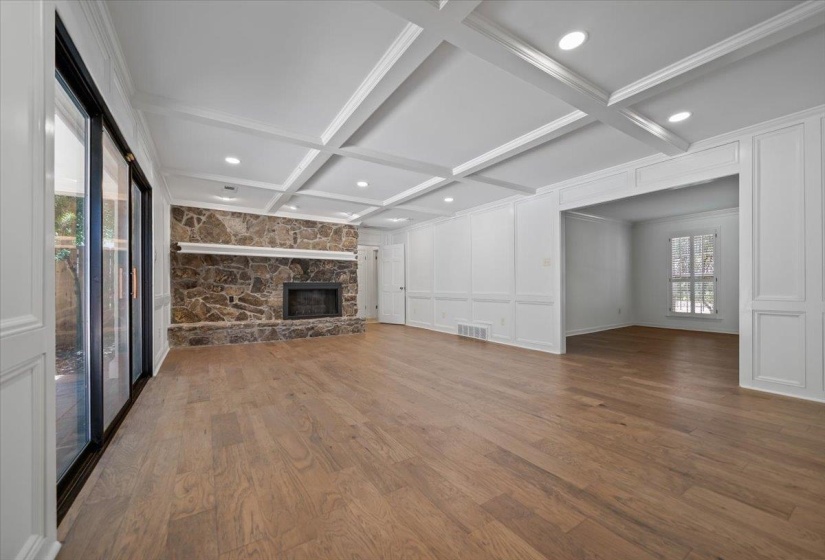 1290 PEBBLE CREEK LN, Memphis, Tennessee 38120, 4 Bedroom Bedrooms, 9 Room Rooms,3 BathroomBathrooms,Residential,For Sale,PEBBLE CREEK,0,10228697