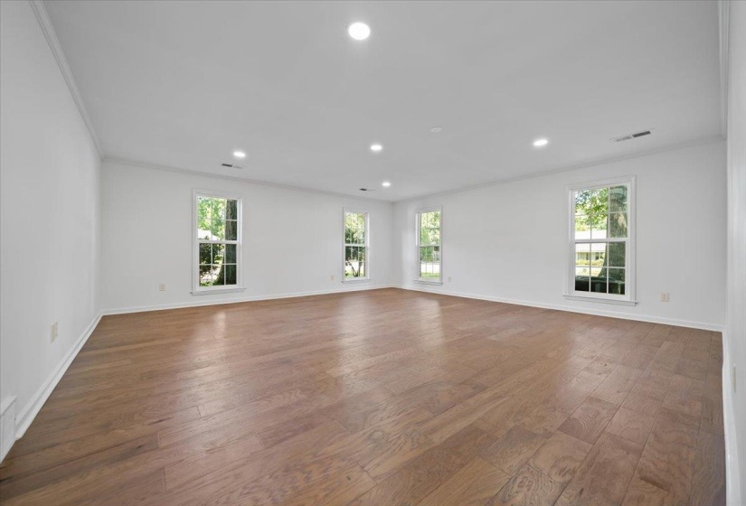 1290 PEBBLE CREEK LN, Memphis, Tennessee 38120, 4 Bedroom Bedrooms, 9 Room Rooms,3 BathroomBathrooms,Residential,For Sale,PEBBLE CREEK,0,10228697