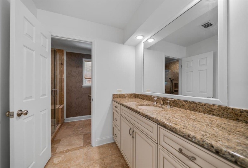 1290 PEBBLE CREEK LN, Memphis, Tennessee 38120, 4 Bedroom Bedrooms, 9 Room Rooms,3 BathroomBathrooms,Residential,For Sale,PEBBLE CREEK,0,10228697