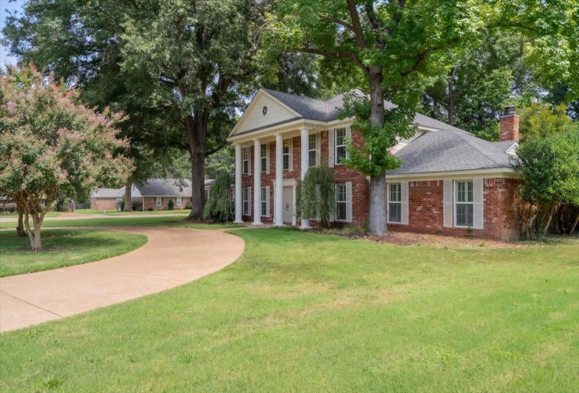 1290 PEBBLE CREEK LN, Memphis, Tennessee 38120, 4 Bedroom Bedrooms, 9 Room Rooms,3 BathroomBathrooms,Residential,For Sale,PEBBLE CREEK,0,10228697