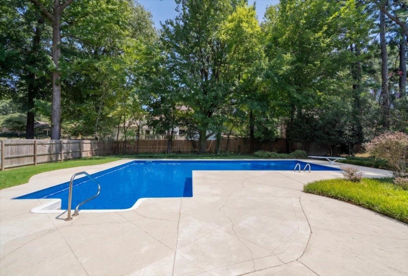 1290 PEBBLE CREEK LN, Memphis, Tennessee 38120, 4 Bedroom Bedrooms, 9 Room Rooms,3 BathroomBathrooms,Residential,For Sale,PEBBLE CREEK,0,10228697