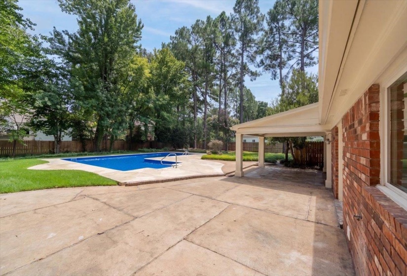 1290 PEBBLE CREEK LN, Memphis, Tennessee 38120, 4 Bedroom Bedrooms, 9 Room Rooms,3 BathroomBathrooms,Residential,For Sale,PEBBLE CREEK,0,10228697