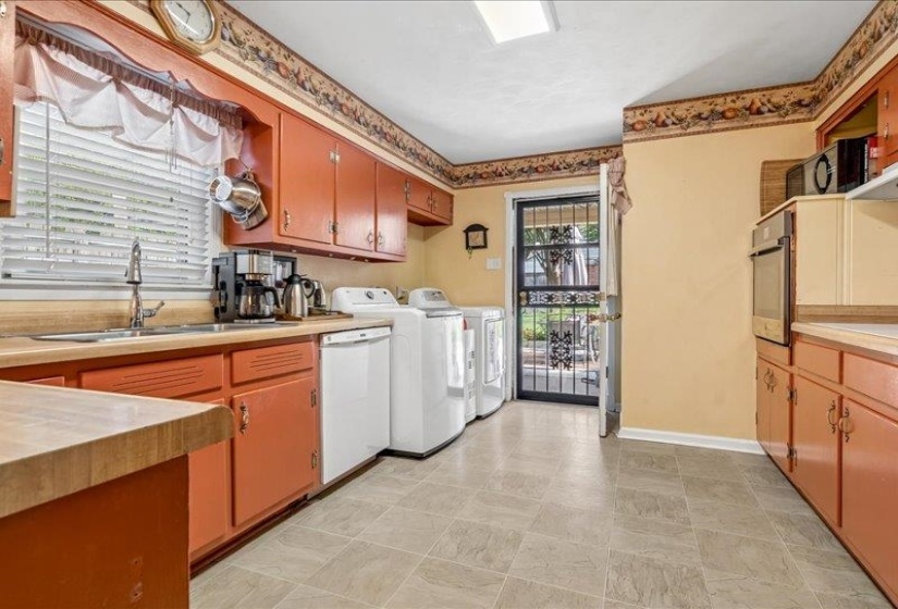 5410 TIMMONS AVE, Memphis, Tennessee 38119, 3 Bedroom Bedrooms, 7 Room Rooms,2 BathroomBathrooms,Residential,For Sale,TIMMONS,0,10228699