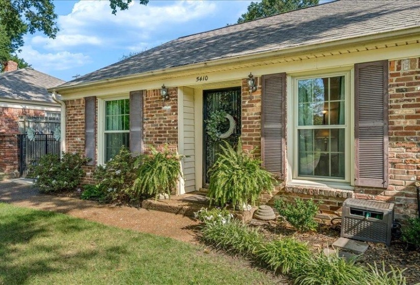 5410 TIMMONS AVE, Memphis, Tennessee 38119, 3 Bedroom Bedrooms, 7 Room Rooms,2 BathroomBathrooms,Residential,For Sale,TIMMONS,0,10228699
