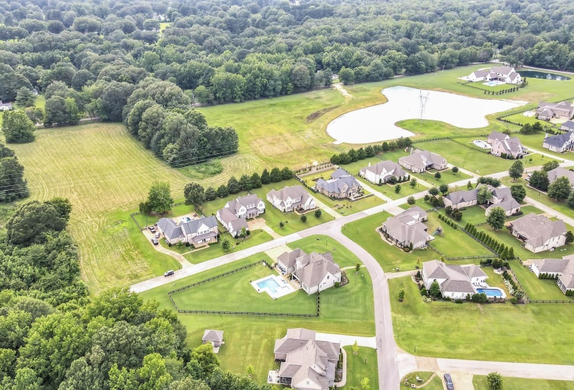 385 MAGNOLIA LN, Piperton, Tennessee 38017, 5 Bedroom Bedrooms, 10 Room Rooms,4.1 BathroomBathrooms,Residential,For Sale,MAGNOLIA,0,10228701