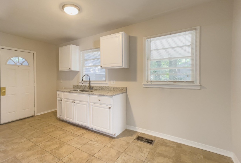 3588 KATHY RD, Memphis, Tennessee 38118, 3 Bedroom Bedrooms, 7 Room Rooms,2 BathroomBathrooms,Residential,For Sale,KATHY,0,10228702