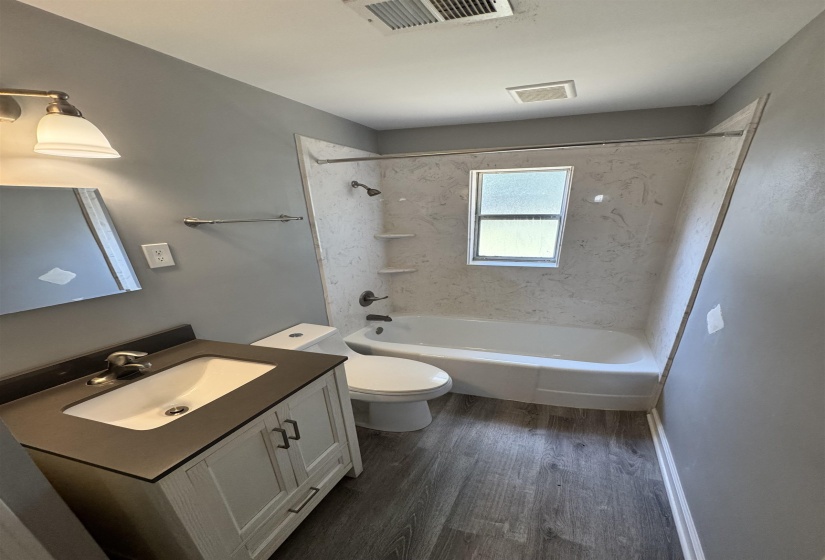 1905 OZARK ST, Memphis, Tennessee 38108, 2 Bedroom Bedrooms, 5 Room Rooms,1 BathroomBathrooms,Residential,For Sale,OZARK,0,10228705