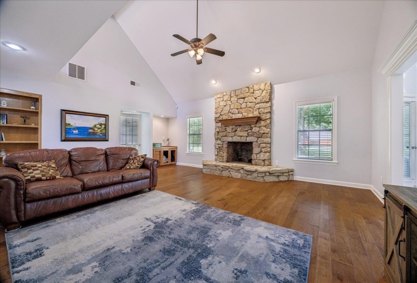 5061 EAGLES NEST RD, Bartlett, Tennessee 38002, 5 Bedroom Bedrooms, 11 Room Rooms,2.1 BathroomBathrooms,Residential,For Sale,EAGLES NEST,0,10228709