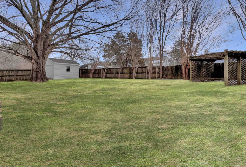 978 HUNTERS POINT DR, Memphis, Tennessee 38018, 4 Bedroom Bedrooms, 8 Room Rooms,2 BathroomBathrooms,Residential,For Sale,HUNTERS POINT,0,10228544