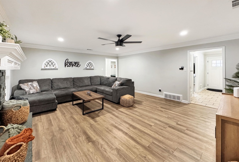 978 HUNTERS POINT DR, Memphis, Tennessee 38018, 4 Bedroom Bedrooms, 8 Room Rooms,2 BathroomBathrooms,Residential,For Sale,HUNTERS POINT,0,10228544