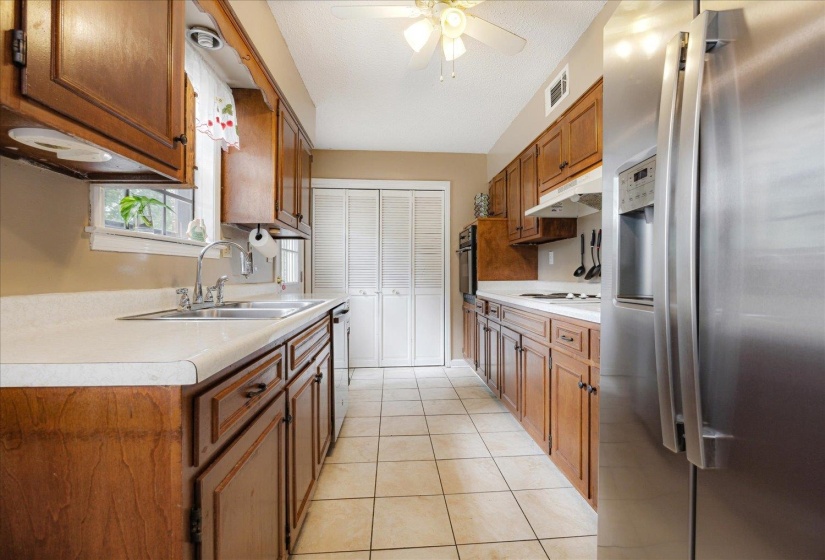 5743 ROBIN HOP DR, Bartlett, Tennessee 38134, 4 Bedroom Bedrooms, 7 Room Rooms,2 BathroomBathrooms,Residential,For Sale,ROBIN HOP,0,10228585