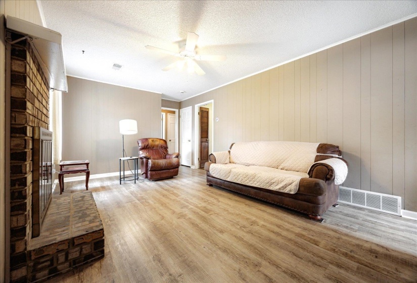 5743 ROBIN HOP DR, Bartlett, Tennessee 38134, 4 Bedroom Bedrooms, 7 Room Rooms,2 BathroomBathrooms,Residential,For Sale,ROBIN HOP,0,10228585